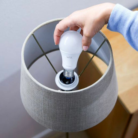 2548 pc | Wiz - 2 Led Smart Bulbs And Remote Control